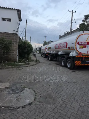 Actros 3348 Original With a Tanker Pulling