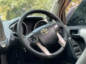 Toyota Land Cruiser Prado 2010 Black