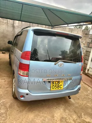 Toyota Noah 2009 Blue