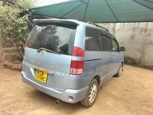 Toyota Noah 2009 Blue