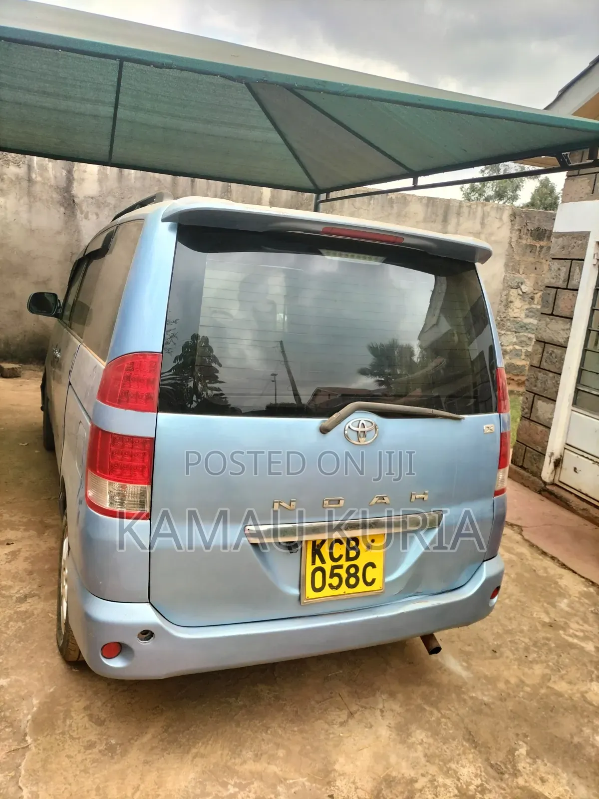 Toyota Noah 2009 Blue