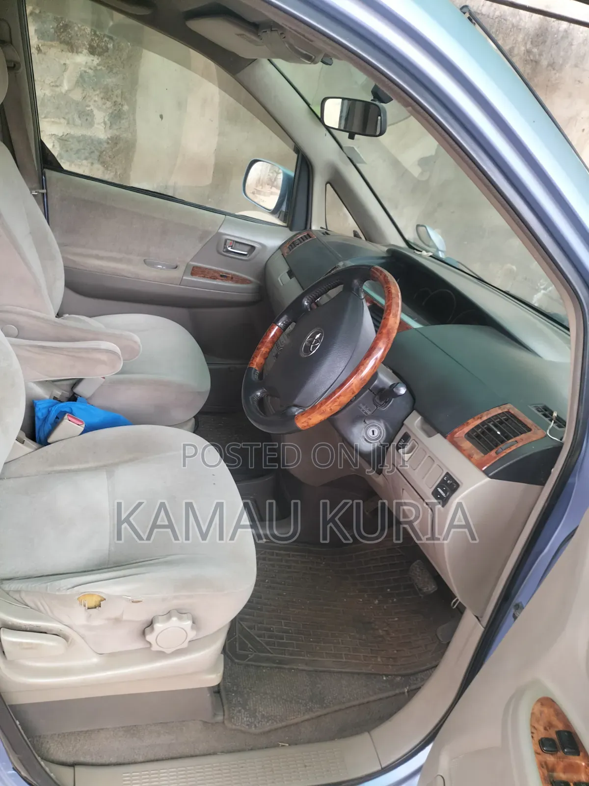 Toyota Noah 2009 Blue