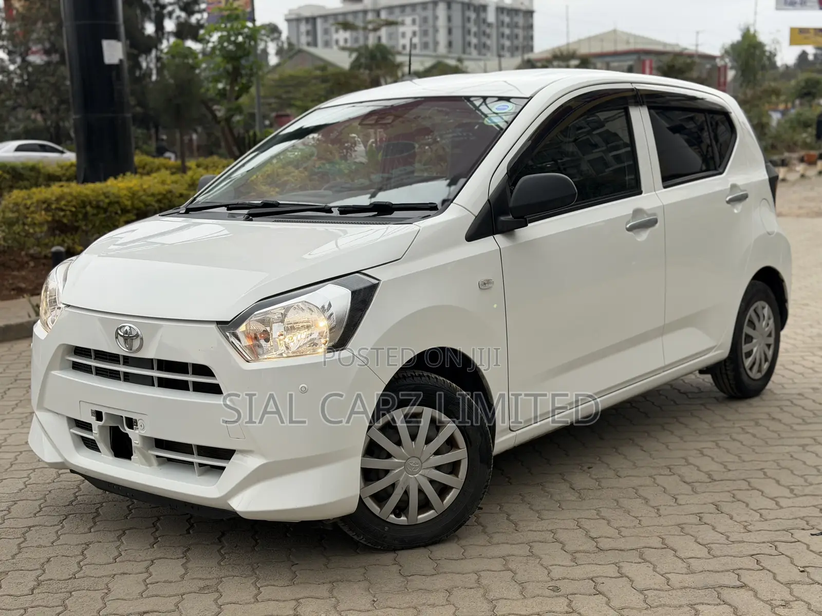 Toyota Pixis Epoch 660 FWD 2019 White