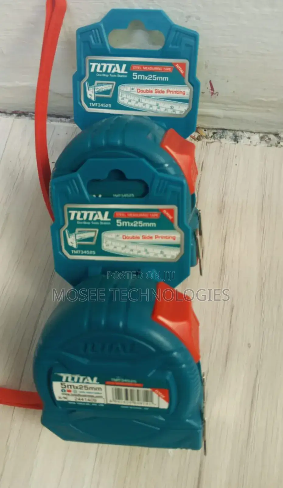 TOTAL 5M × 25MM Tape Measure – Construction & DIY Measuring Tool