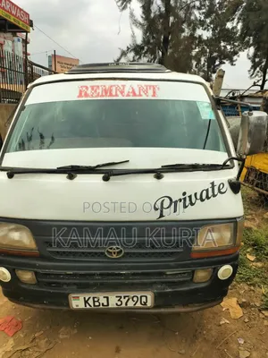Toyota HiAce 2004 White