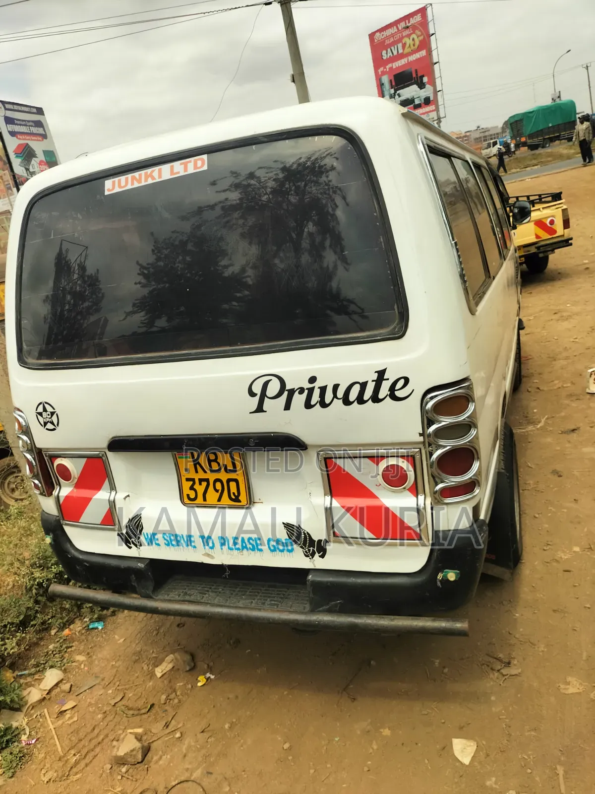 Toyota HiAce 2004 White