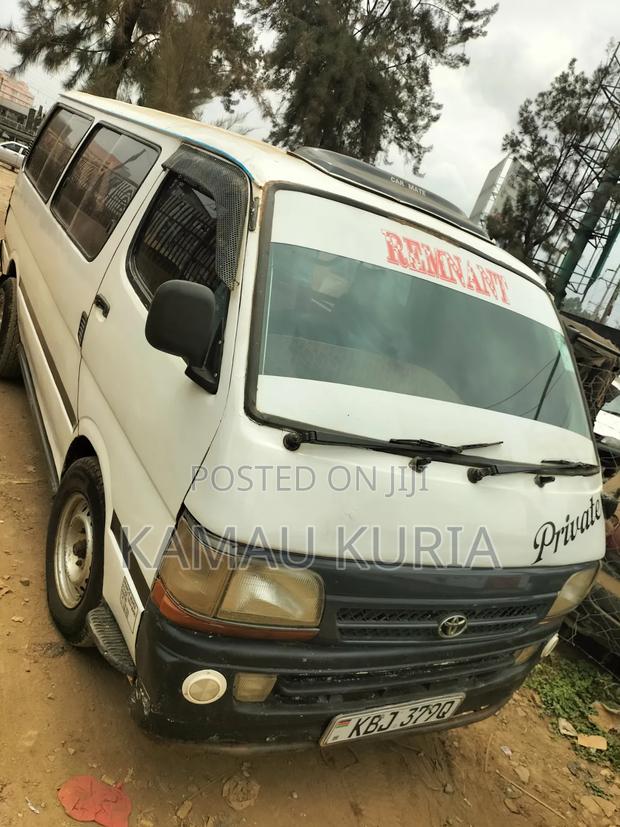 Toyota HiAce 2004 White - thumbnail 4