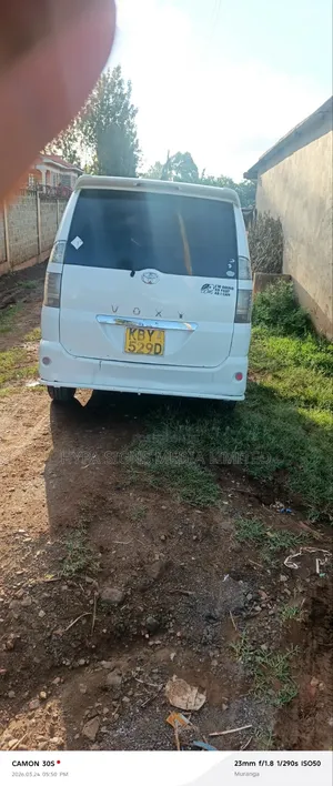 Toyota Voxy 2007 White