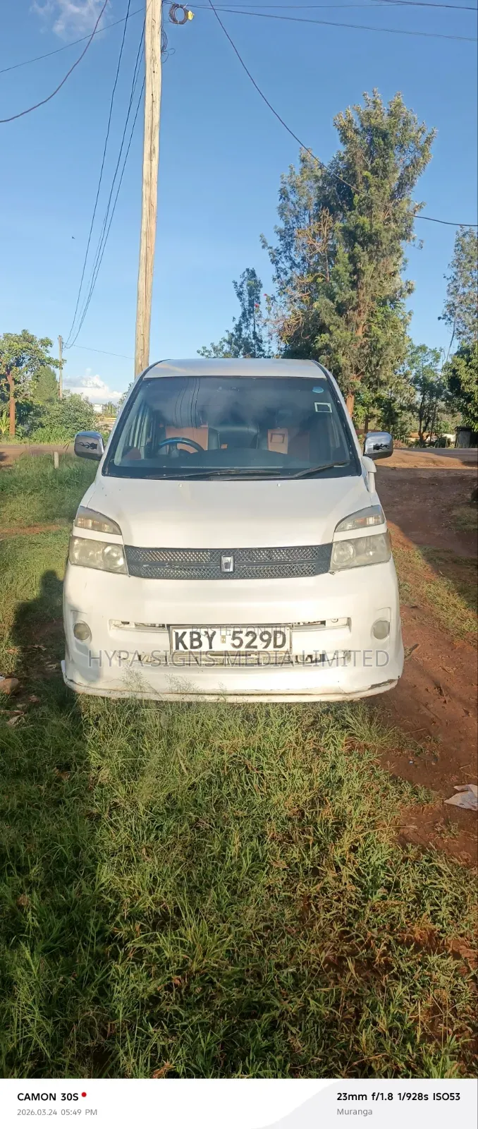 Toyota Voxy 2007 White