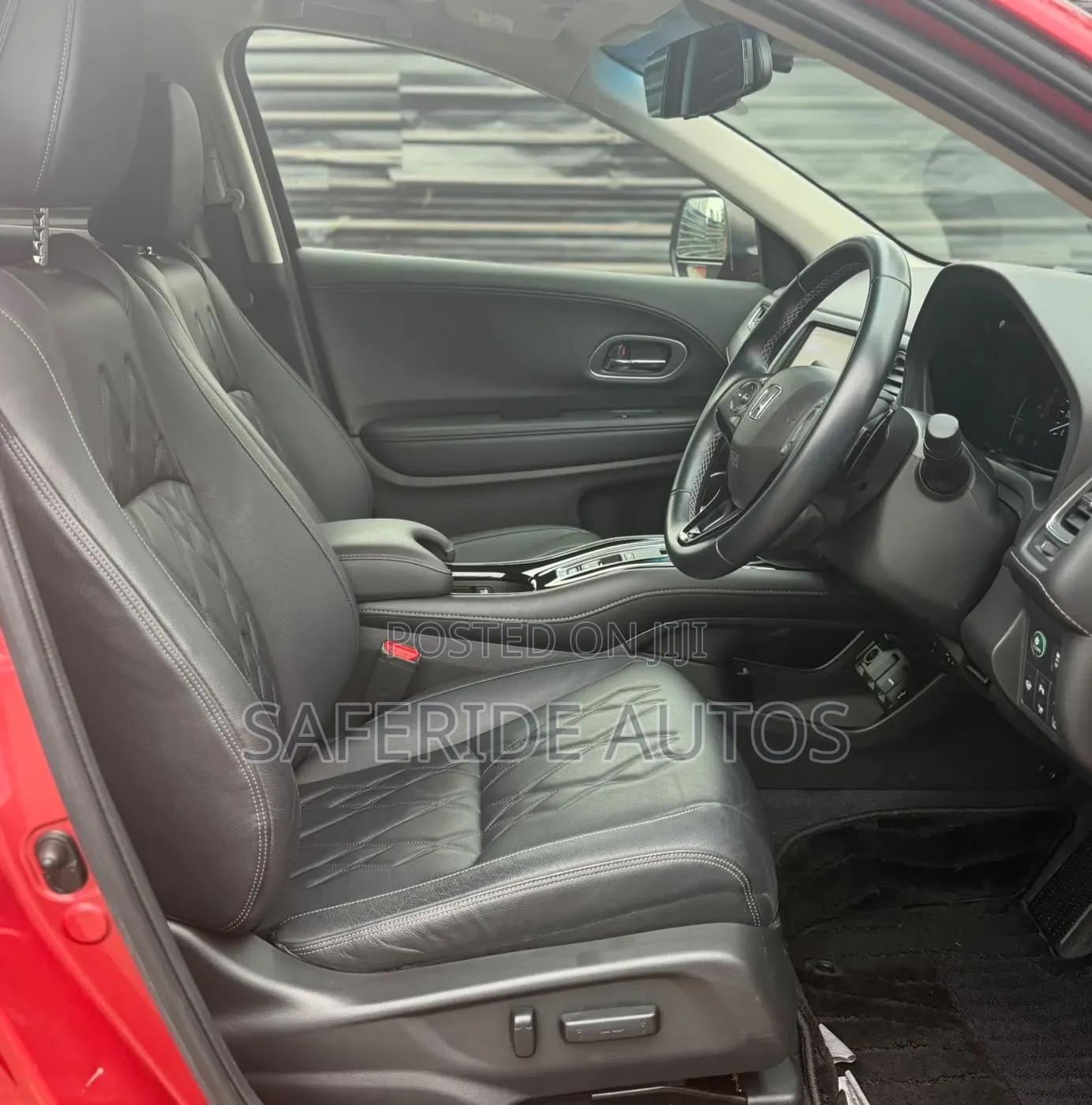 Honda Vezel 2020 Red