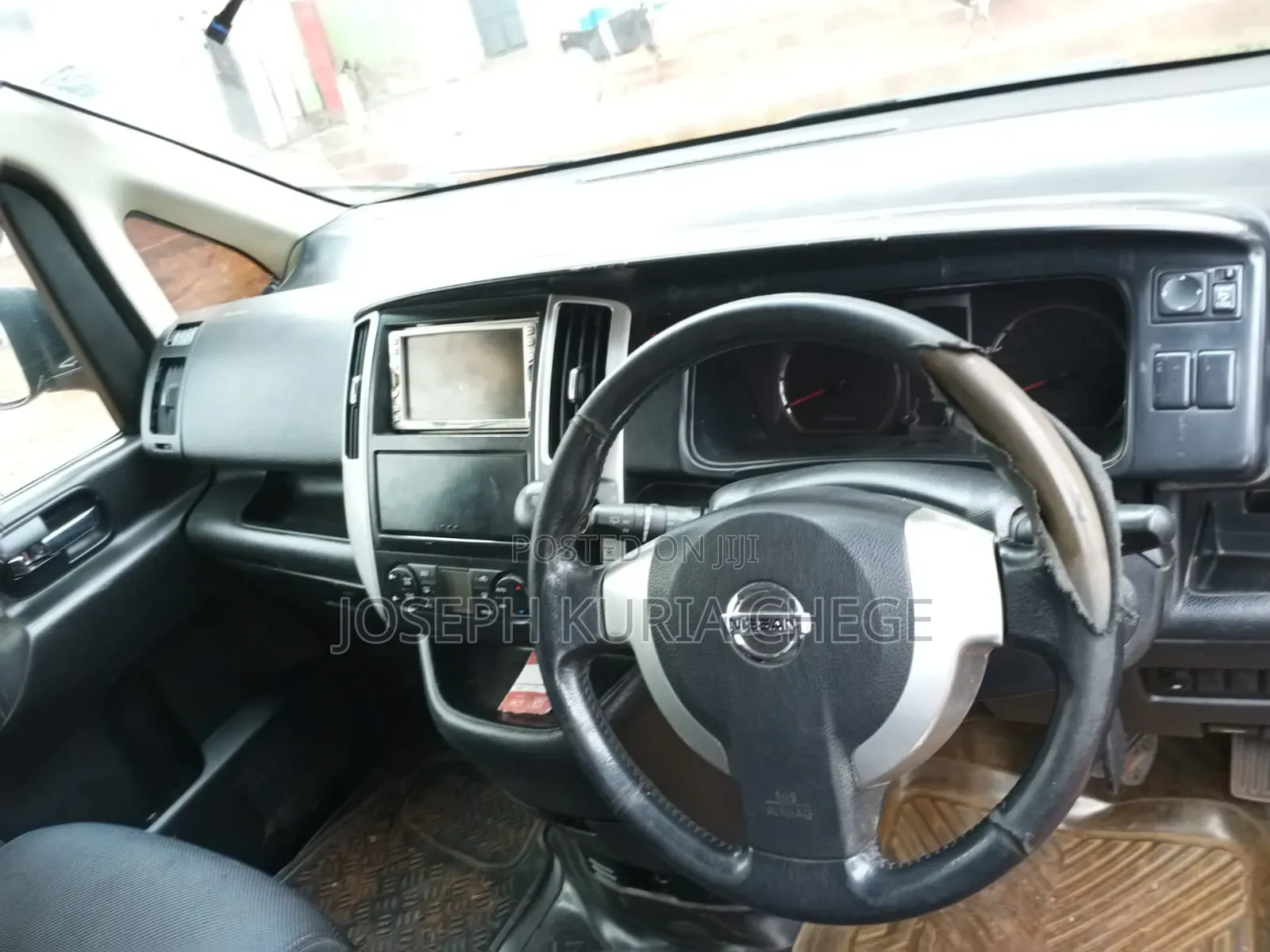 Nissan Serena 2010 Black