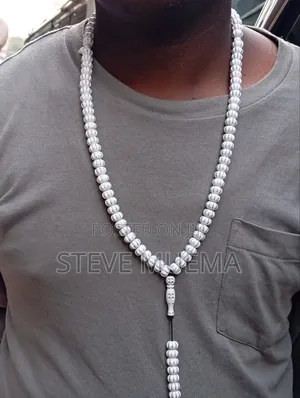 Tashbii Necklace.