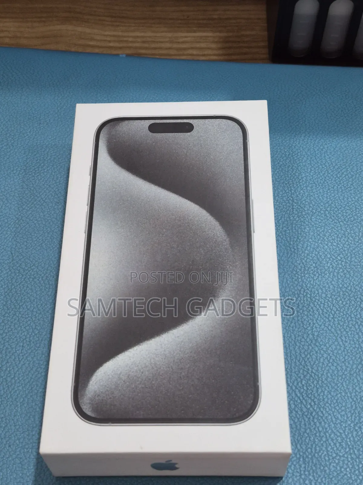 New Apple iPhone 15 Pro 256 GB Black