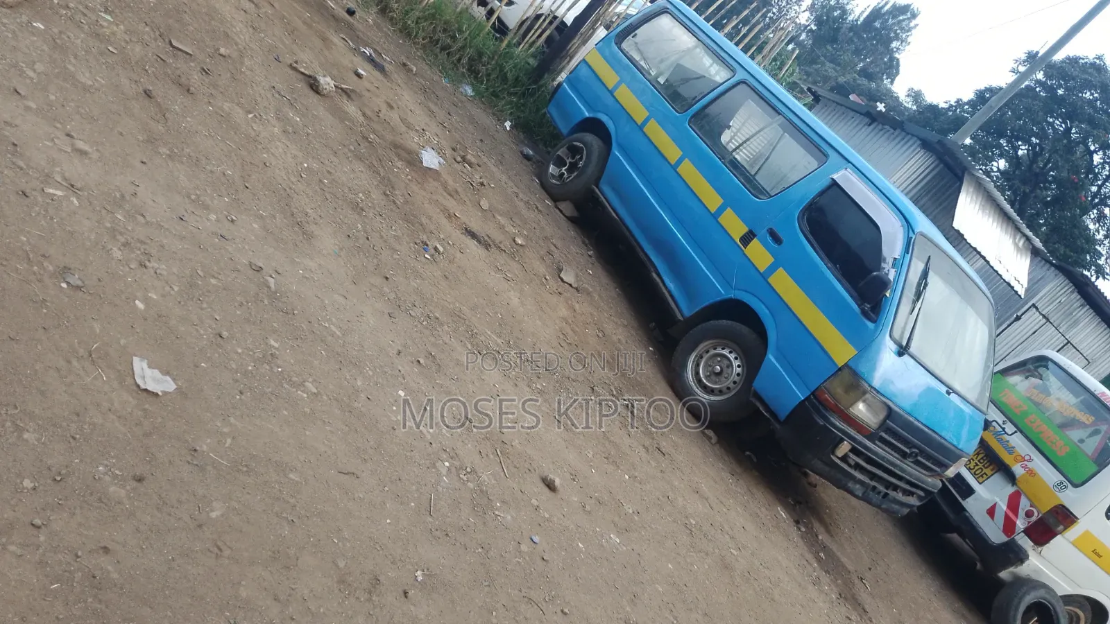 Toyota HiAce 2005 Blue