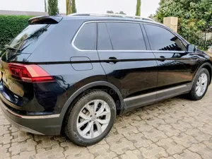 Volkswagen Tiguan 2019 Black