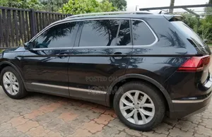 Volkswagen Tiguan 2019 Black