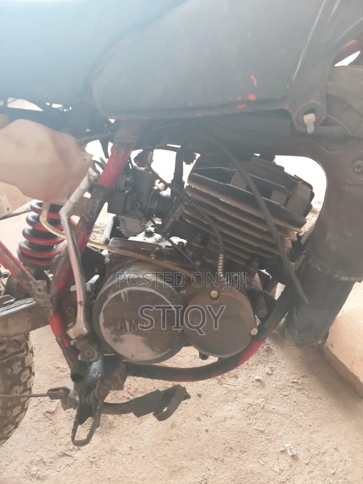 Honda 2004 Red