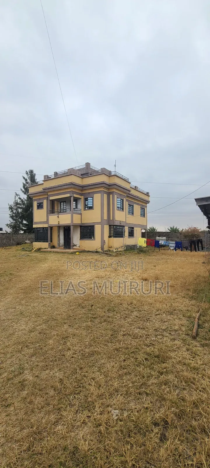 5bdrm Maisonette in Near Petunia School, Junction/Benedicta for rent