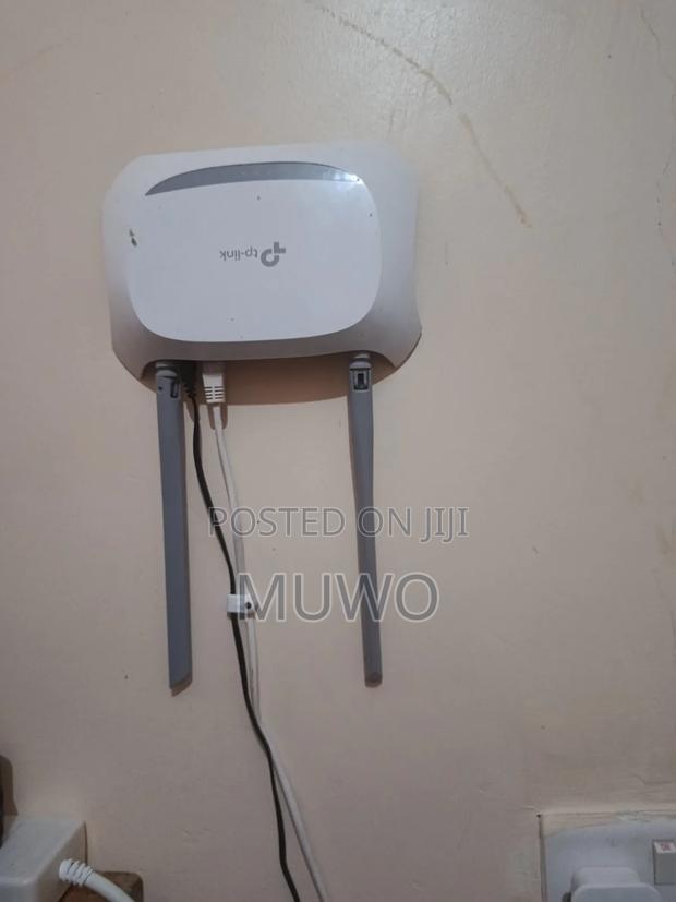 Tp Link Router - thumbnail 2