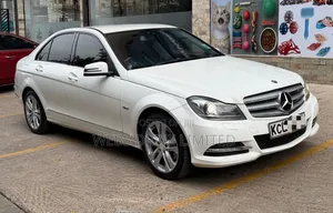 Mercedes-Benz C200 2011 White