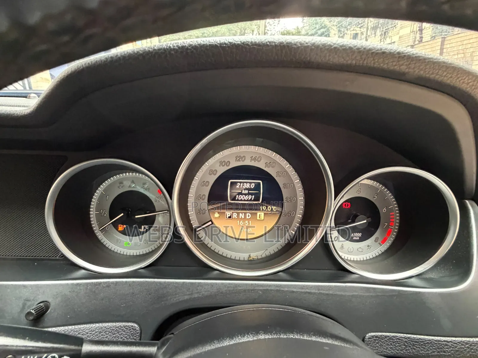 Mercedes-Benz C200 2011 White