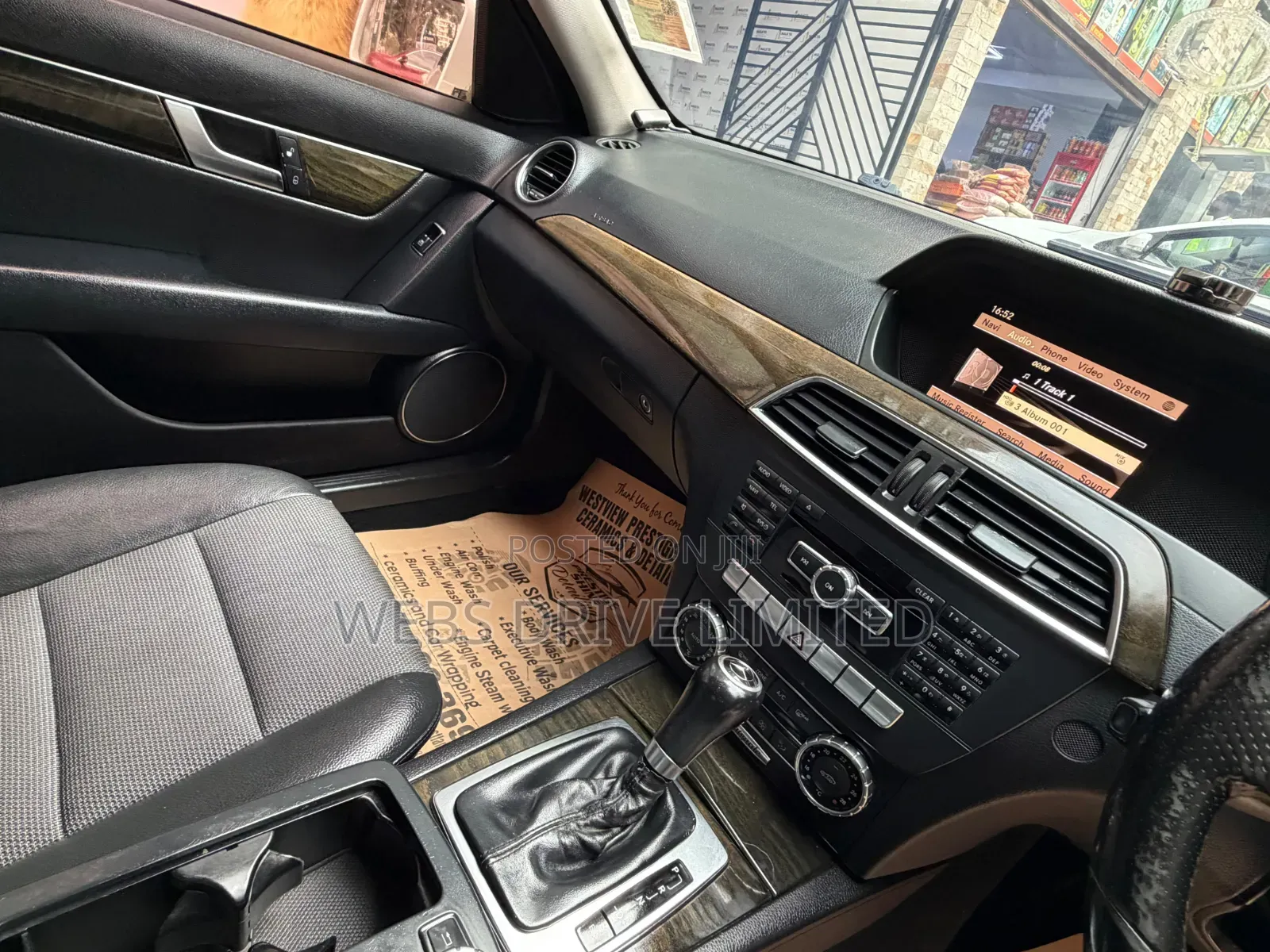 Mercedes-Benz C200 2011 White