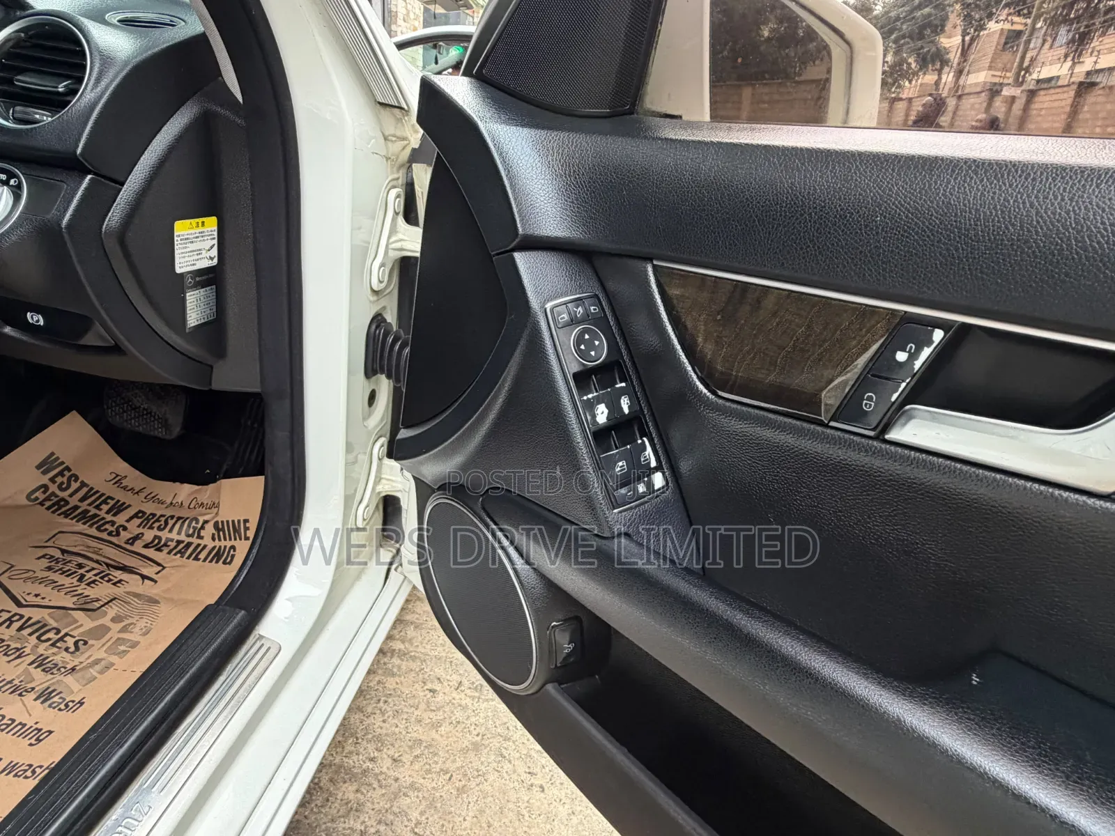 Mercedes-Benz C200 2011 White