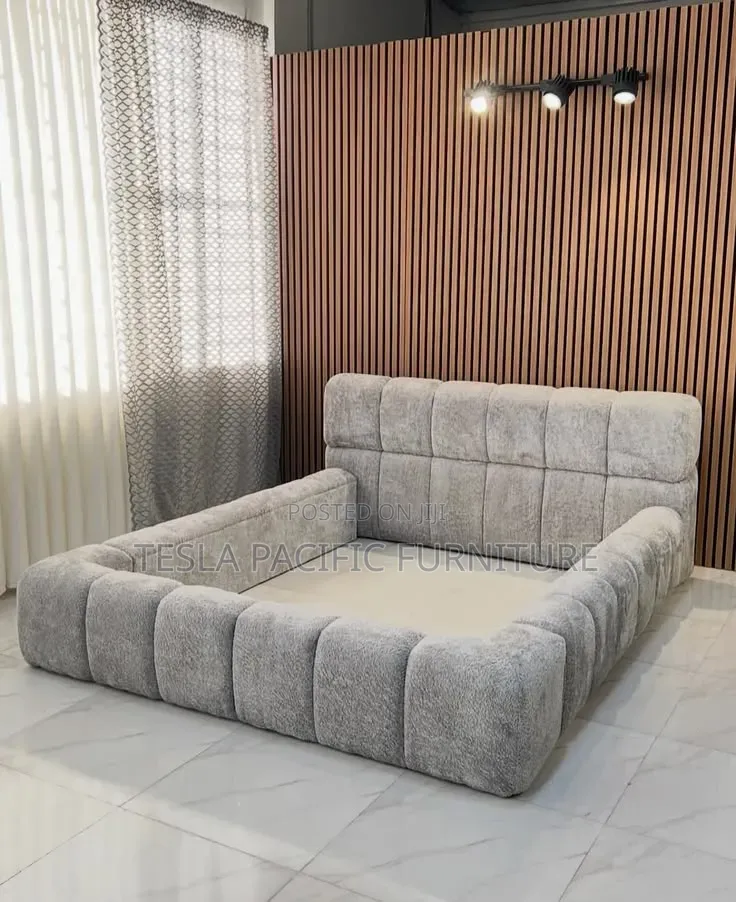 Luxurious Bubble Beds 5by6 at 38,000.free Delivery Across the Country