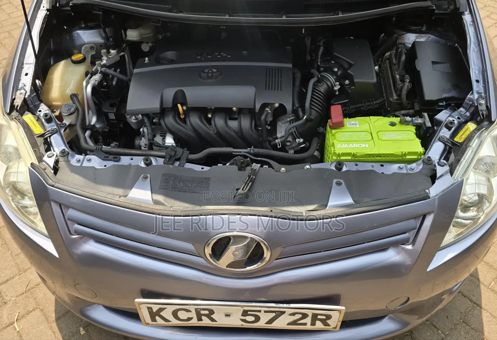 Toyota Auris 2011 Silver