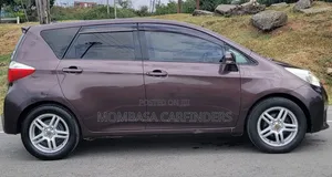 Toyota Ractis 2010 Maroon