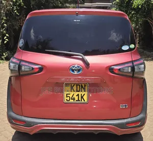 Toyota Sienta 2017 Maroon