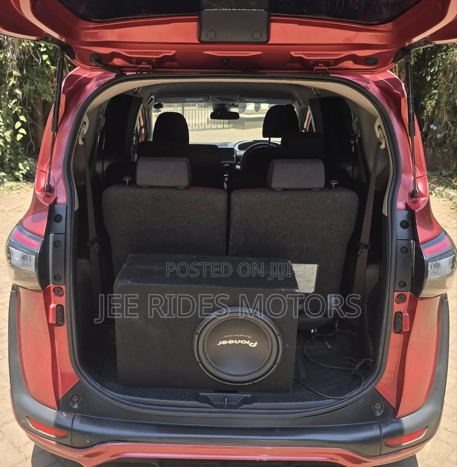 Toyota Sienta 2017 Maroon