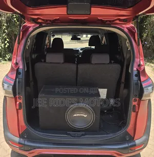 Toyota Sienta 2017 Maroon