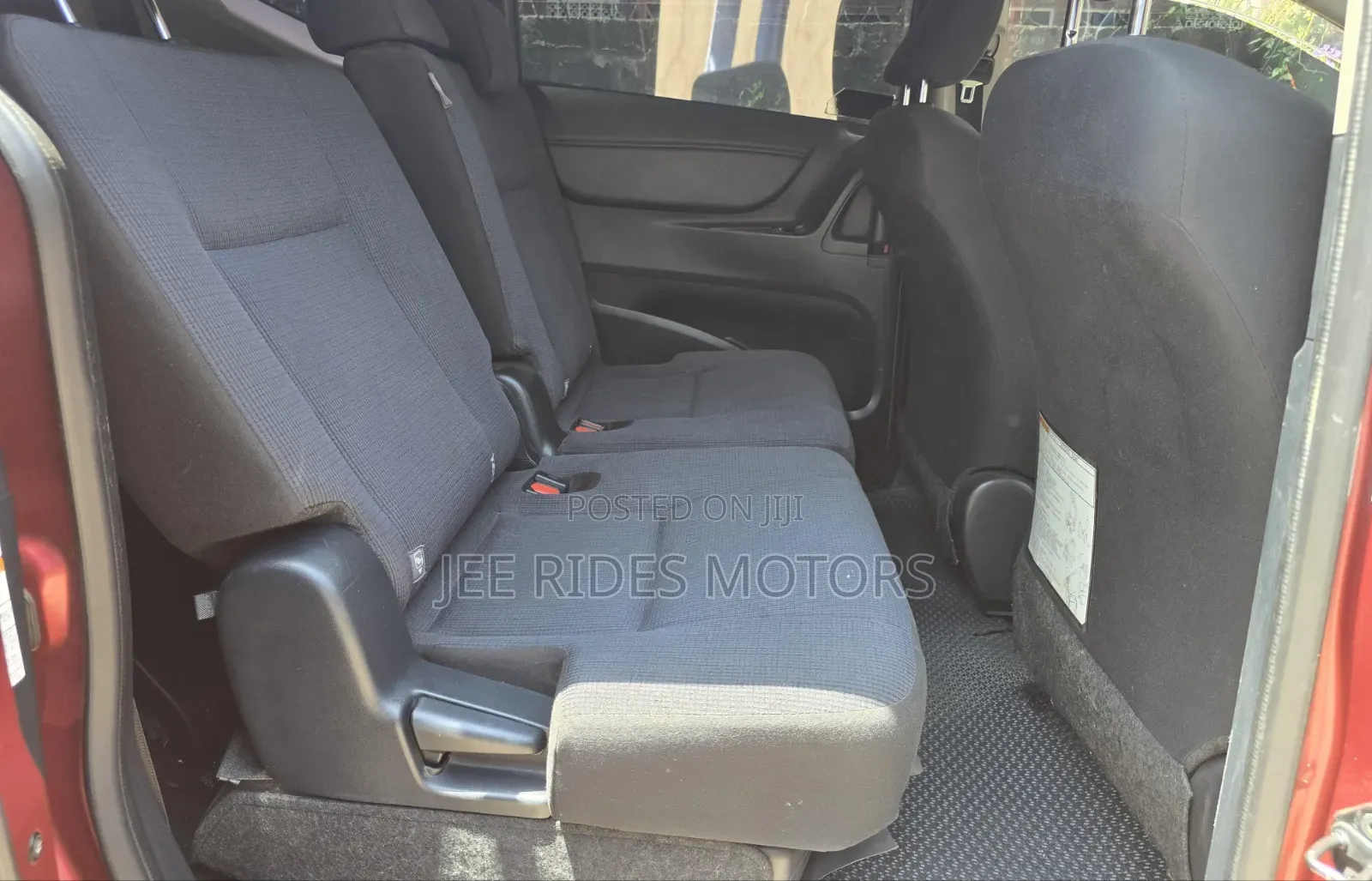 Toyota Sienta 2017 Maroon