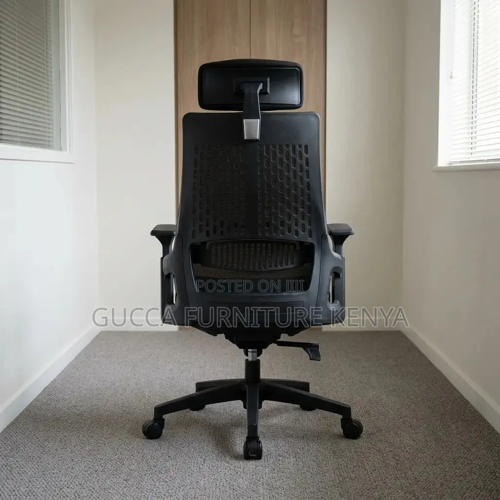 Black Mesh Lama Chair