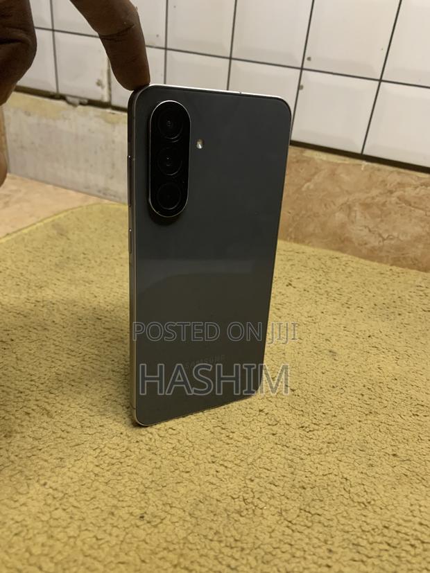 Samsung Galaxy A56 256 GB Gray - thumbnail 3