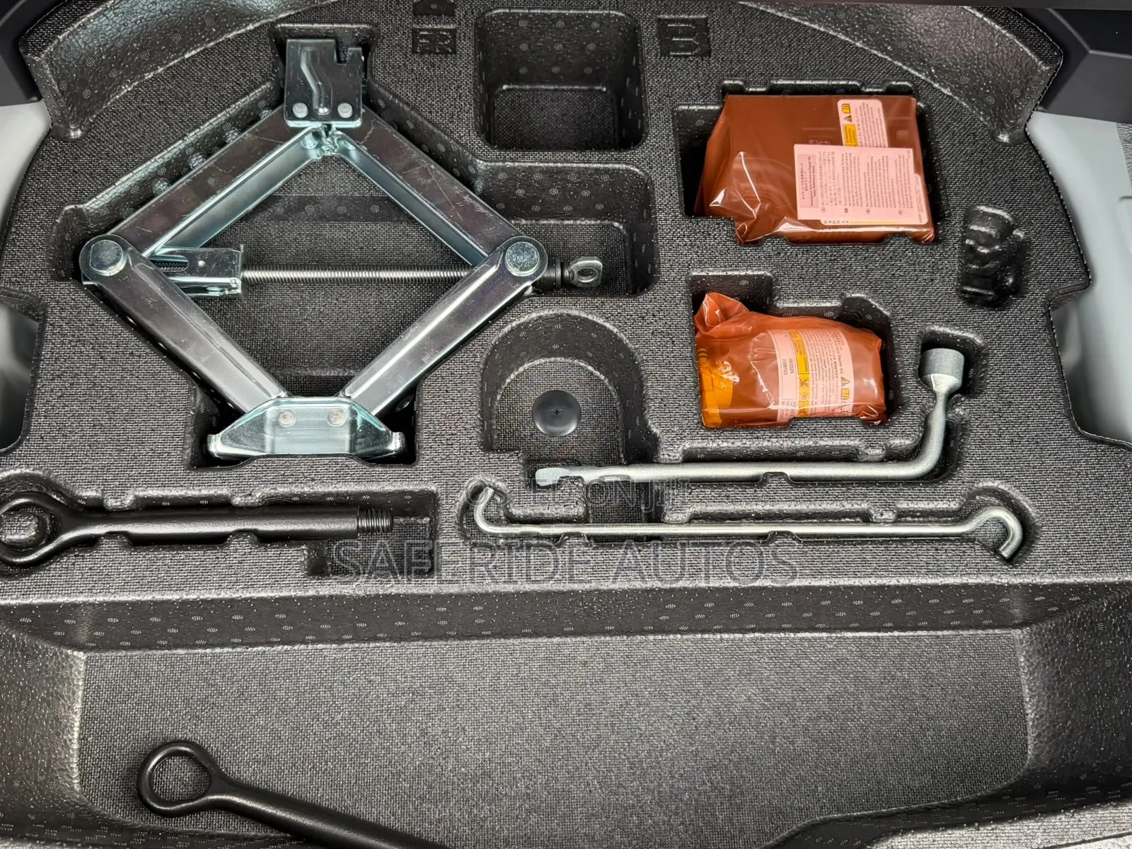 Toyota RAV4 Adventure AWD 2020 Ivory
