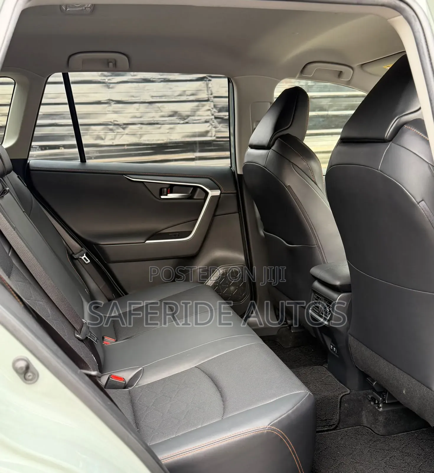 Toyota RAV4 Adventure AWD 2020 Ivory