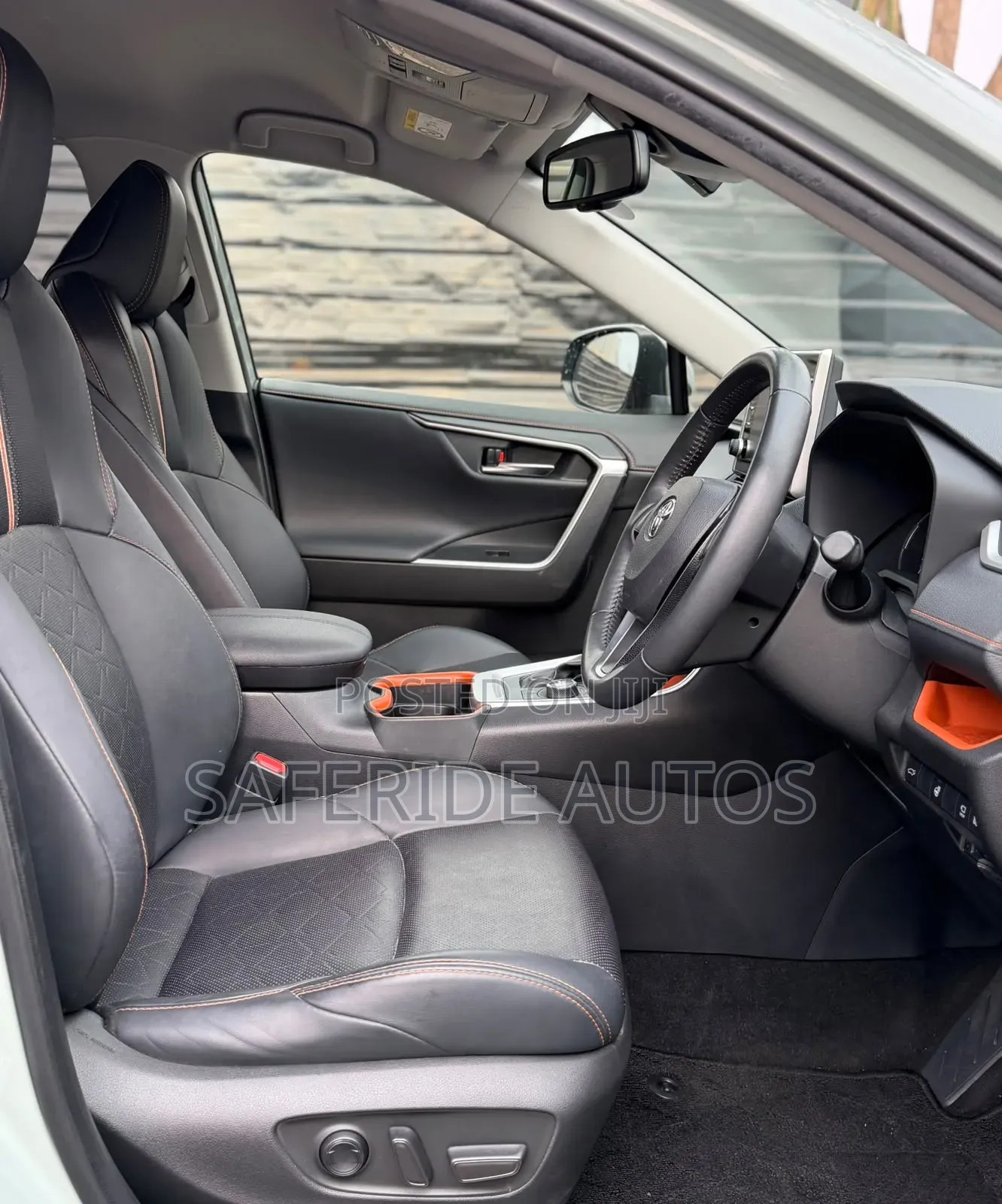 Toyota RAV4 Adventure AWD 2020 Ivory