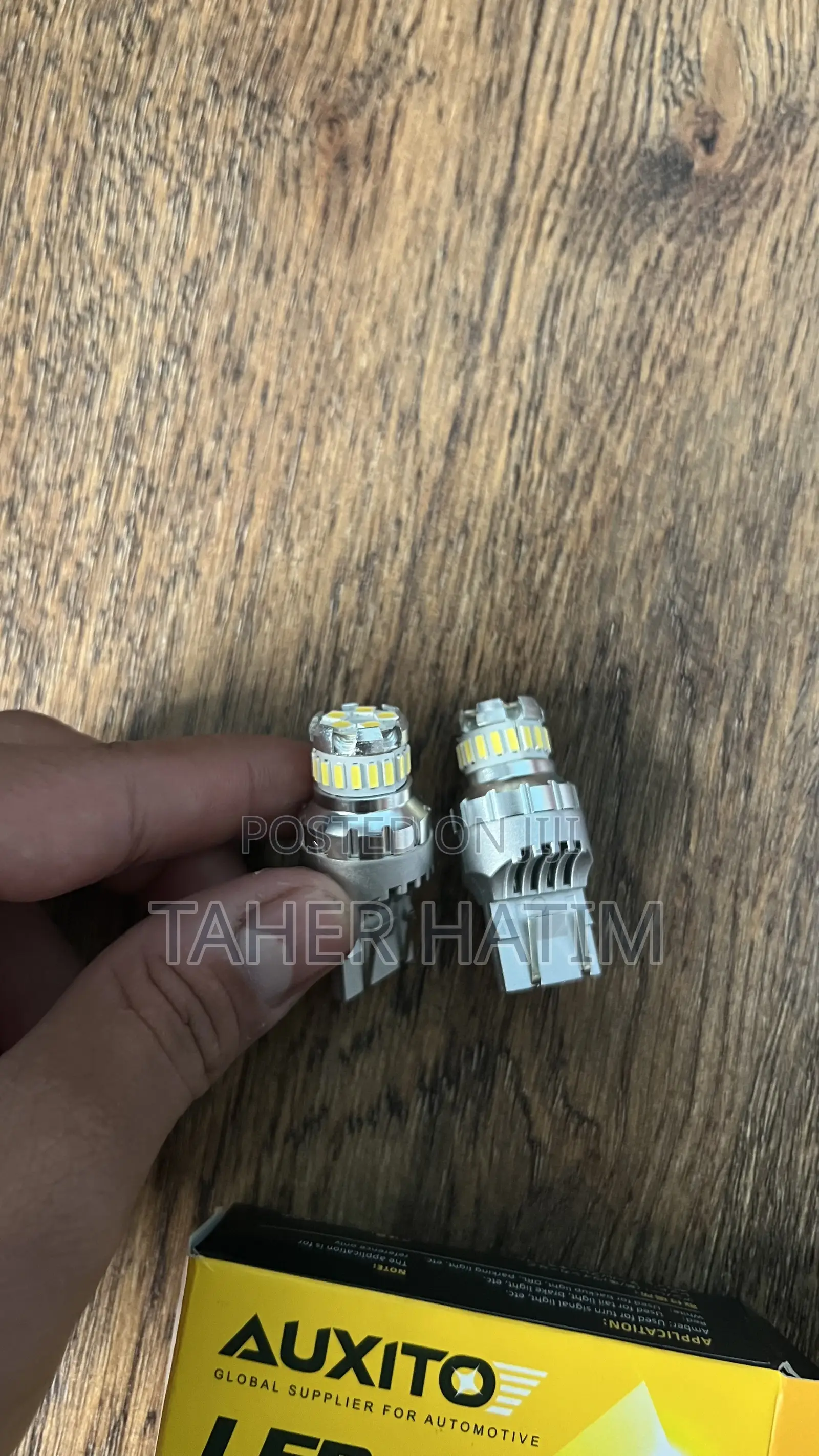 T20 LED Auxito Reverse Bulbs