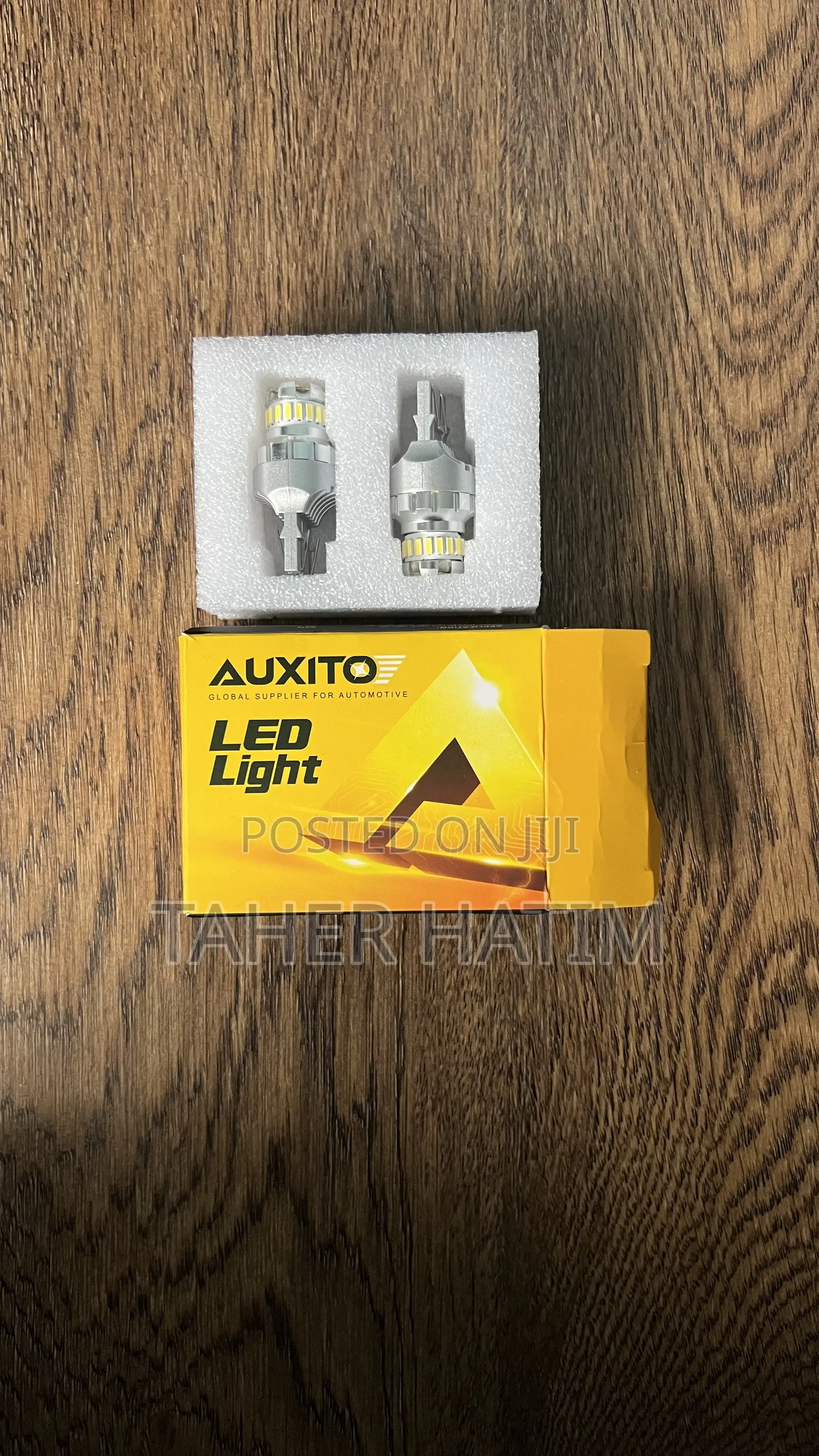 T20 LED Auxito Reverse Bulbs