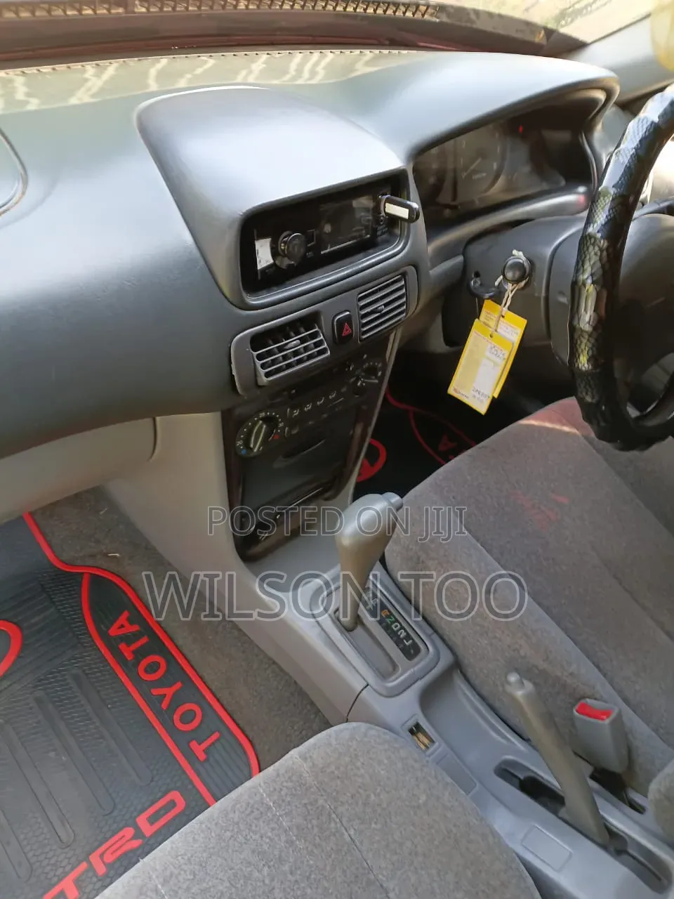 Toyota Corolla 1999 Silver