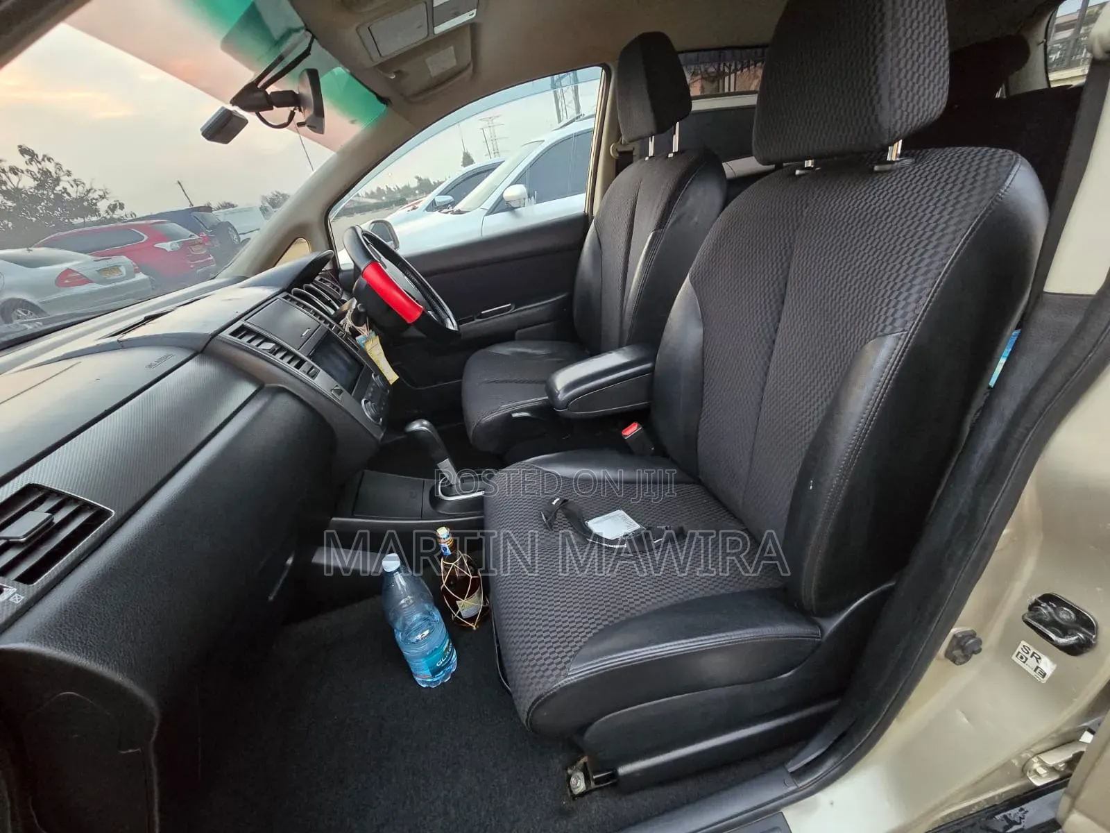 Nissan Tiida 2010 Gold
