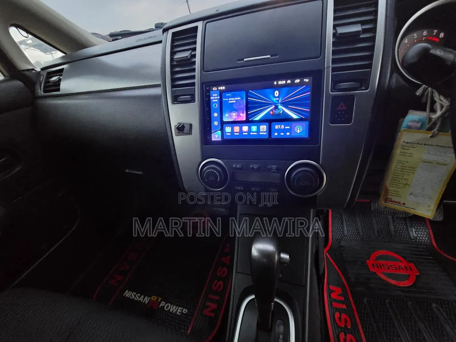 Nissan Tiida 2010 Gold