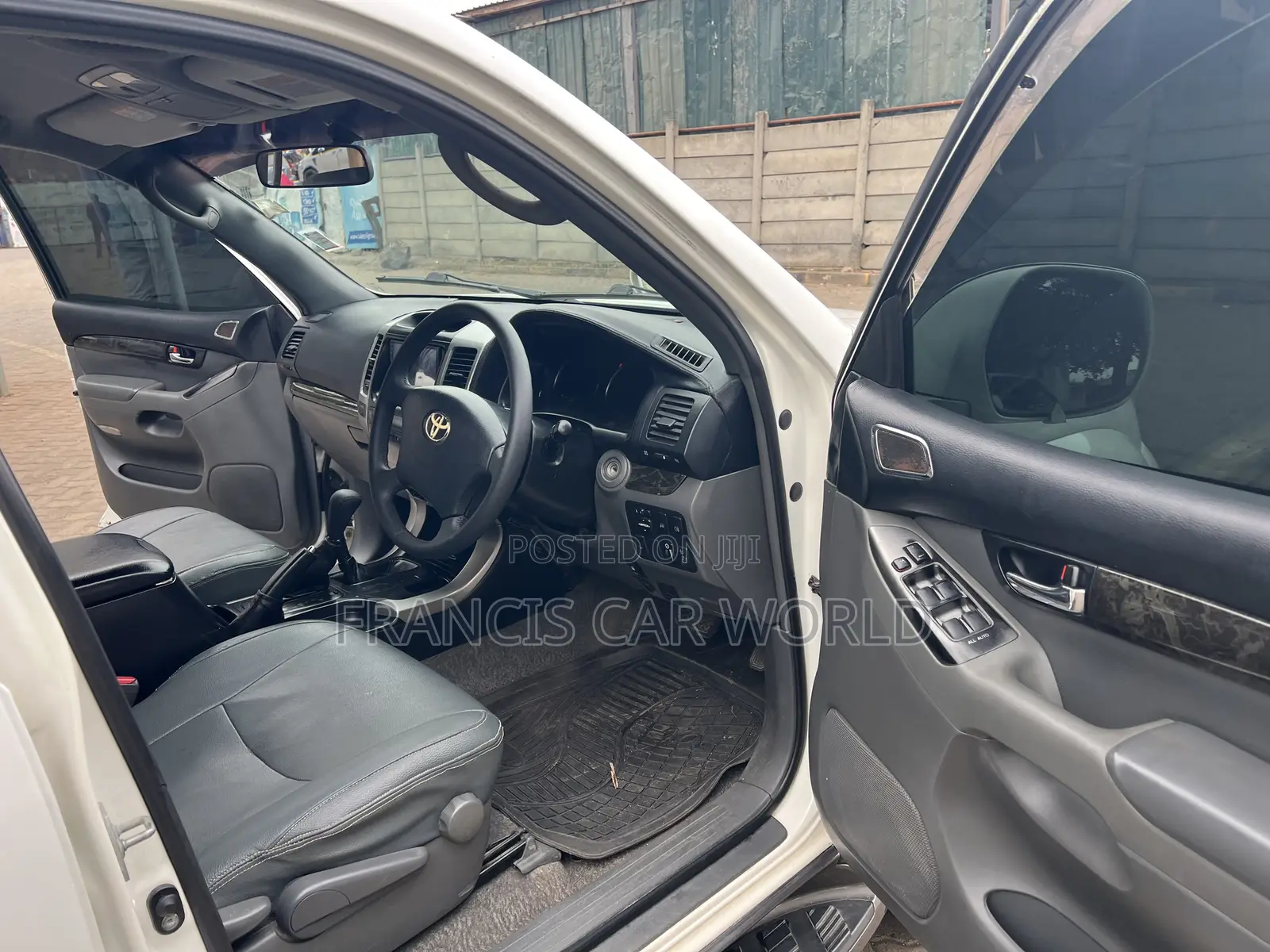 Toyota Land Cruiser Prado 2009 Off white