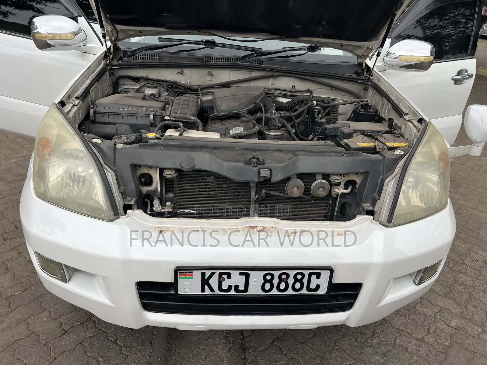 Toyota Land Cruiser Prado 2009 Off white