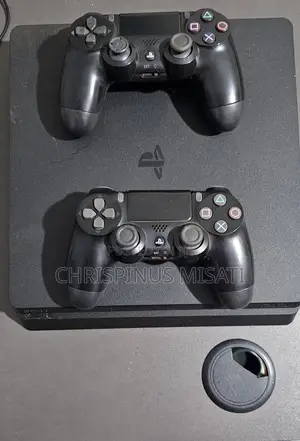Play Station 4