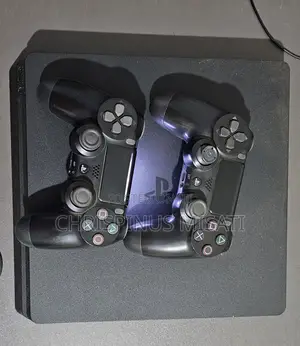 Play Station 4