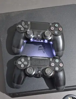 Play Station 4