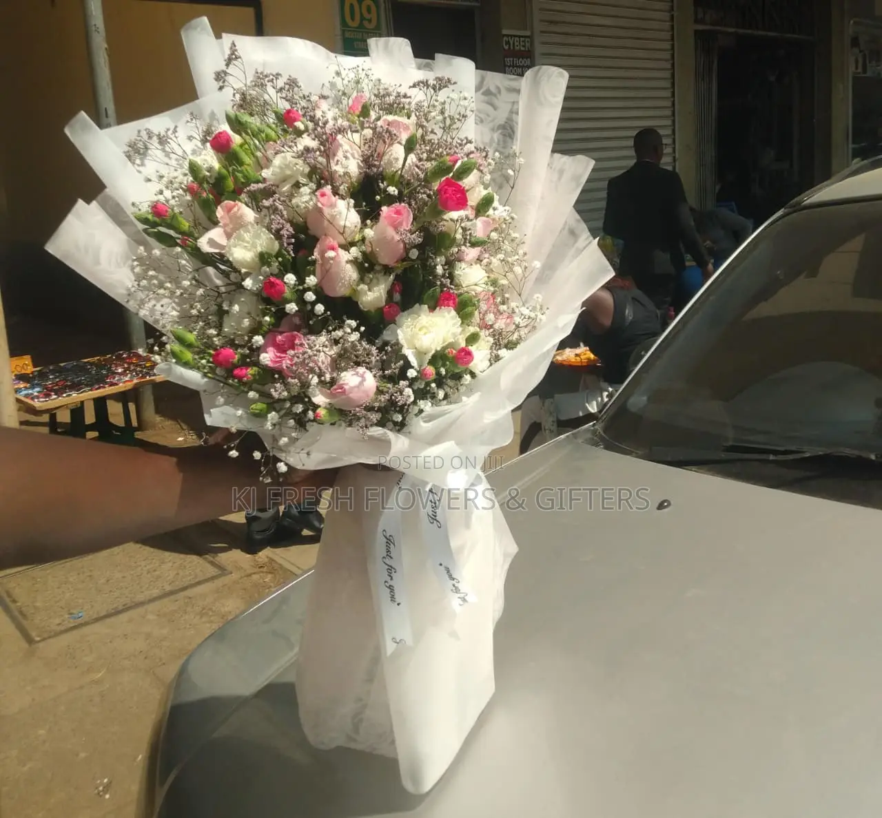 Bespoke Luxury Flower Bouquets Nairobi – Premium Fresh Flowers Gifts